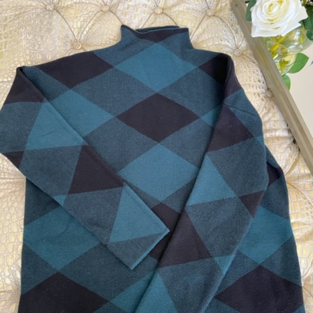 Tahari Women's Turtleneck Pullover Sweater